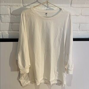 Uniqlo Classic White Women's Crew Neck Dolman Sleeve Top